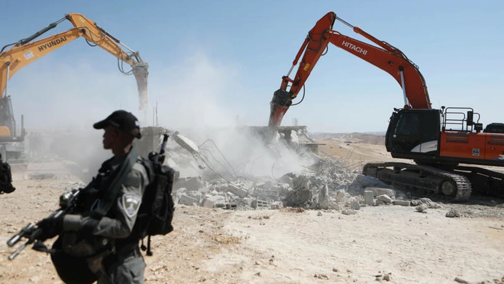 Israel Besetze Palaestinensische Gebiete Haus Zerstoerung Vertreibung Soldat Bagger Westjordanland Masafer Yatta Juli 2022