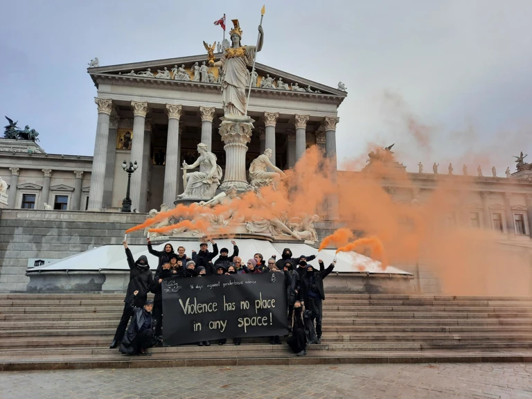 Aktion vor dem Parlament im November 2023 @ Amnesty International