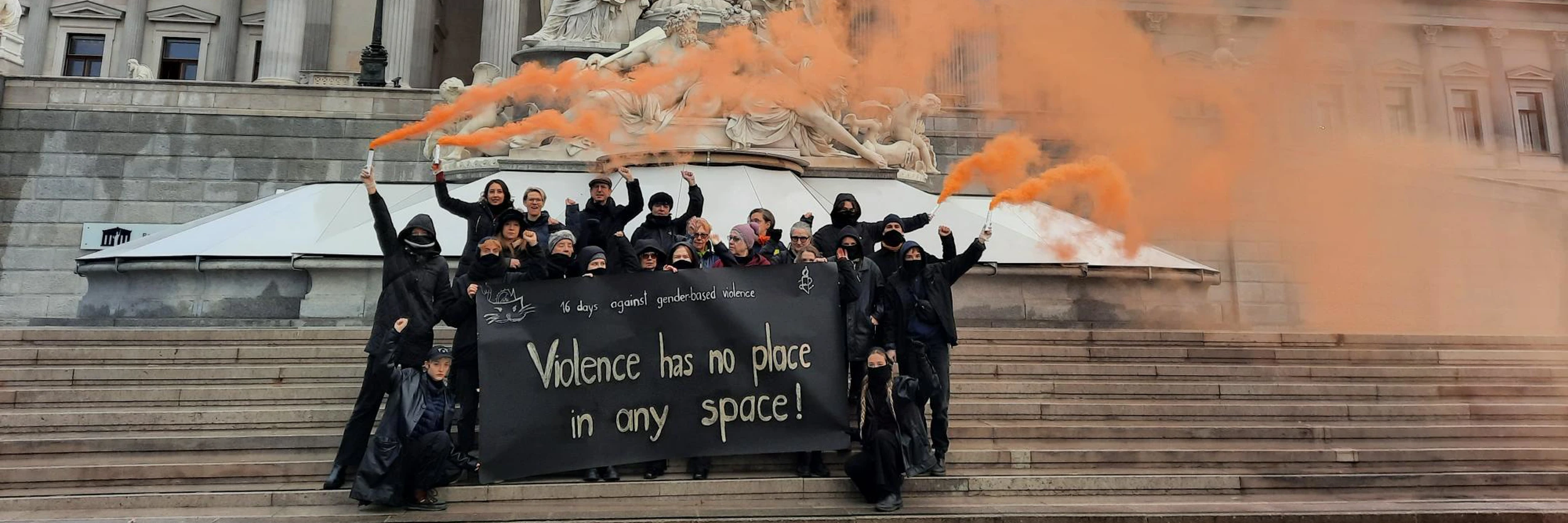 Aktion vor dem Parlament im November 2023 © Amnesty International