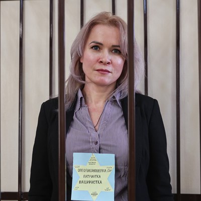 Russland: Unmenschliche Behandlung von Journalistin beenden