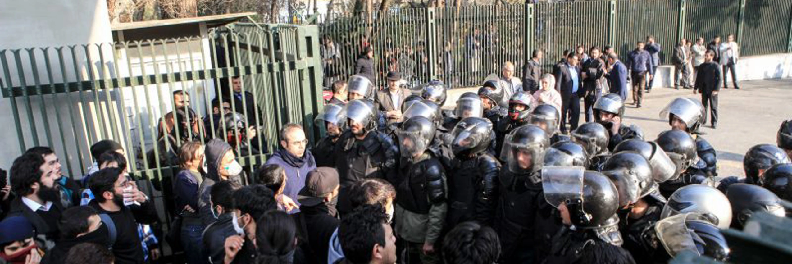 Proteste im Iran Hunderten droht Folter.jpg (1)