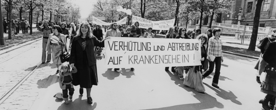 In den 70er-Jahren fordert die Frauenbewegung das Recht ein, über den eigenen Körper selbst zu bestimmen. © Wien Museum, Peter und Burgi Hirsch