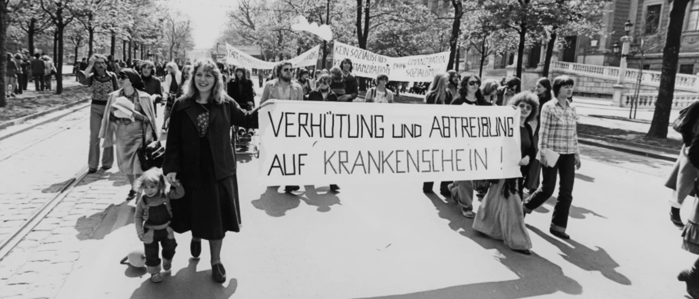 In den 70er-Jahren fordert die Frauenbewegung das Recht ein, über den eigenen Körper selbst zu bestimmen. © Wien Museum, Peter und Burgi Hirsch