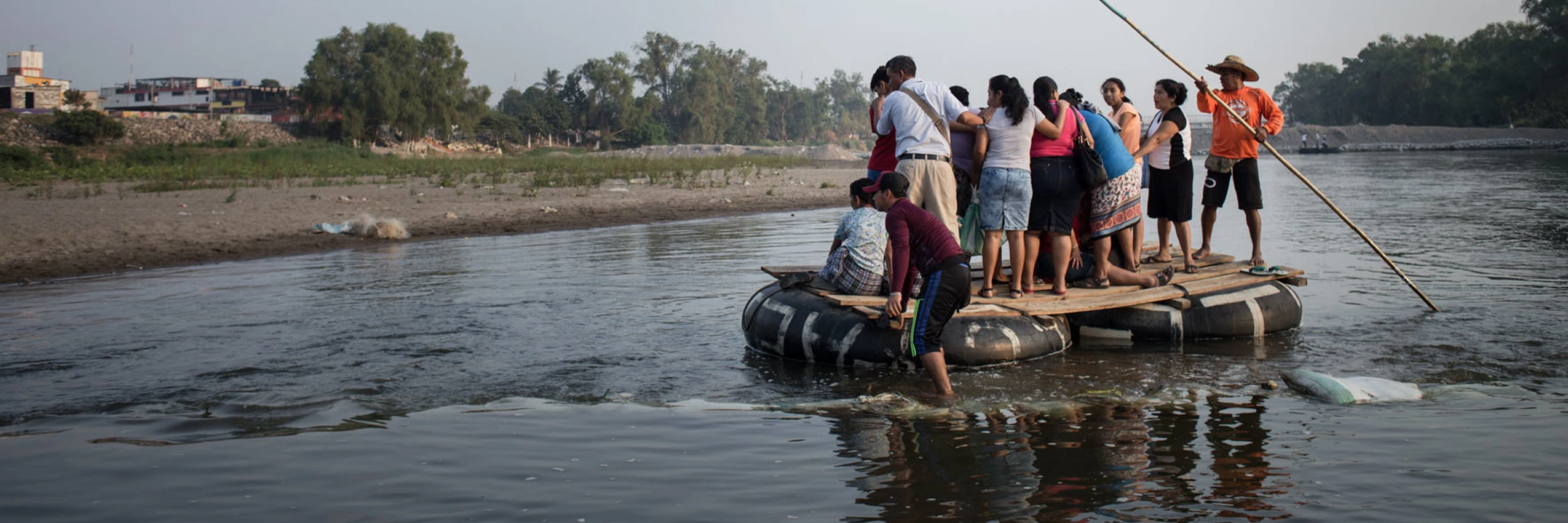 © Migrant*innen aus Guatemala an der mexikanischen Grenze bei Tapachula. Sergio Ortiz/Amnesty International