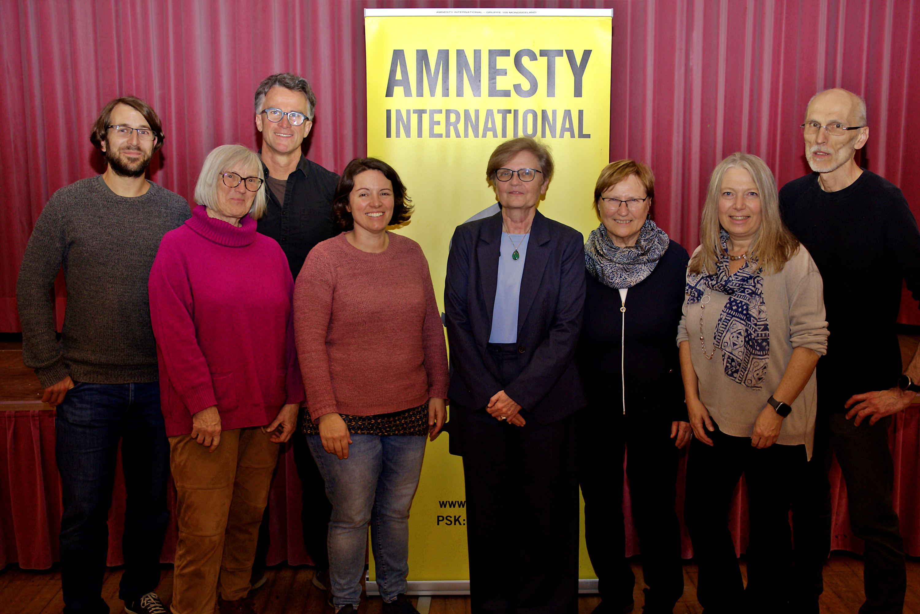 CHINA AI Abend Gemeinsamesfotos 071125 001