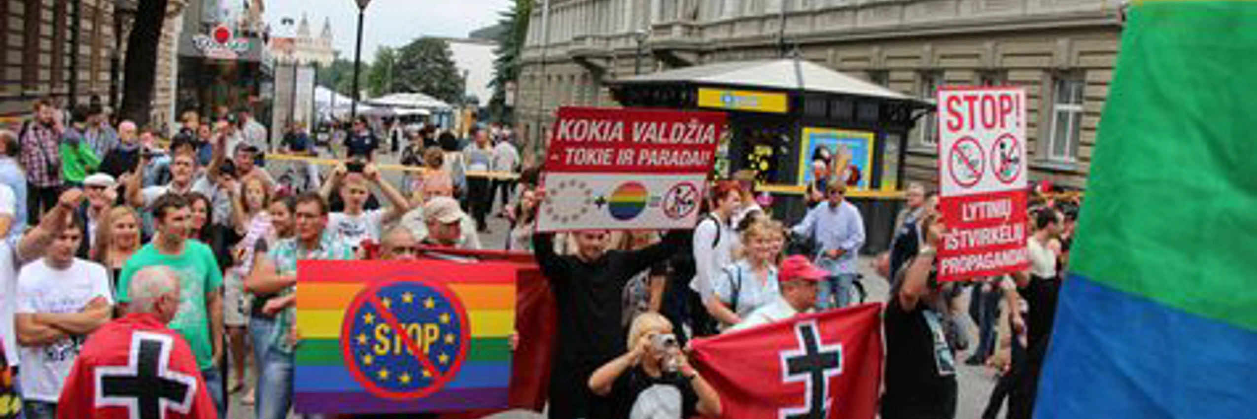 gegendemonstrant-innen-beim-baltic-pride-2013-in-litauens-hauptstadt-vilnius-c-rupert-haag-0b.jpg