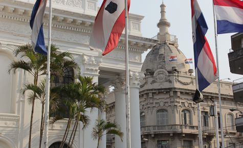 regierungsviertel-in-der-paraguayischen-hauptstadt-asuncion-c-rupert-haag-cc.jpg
