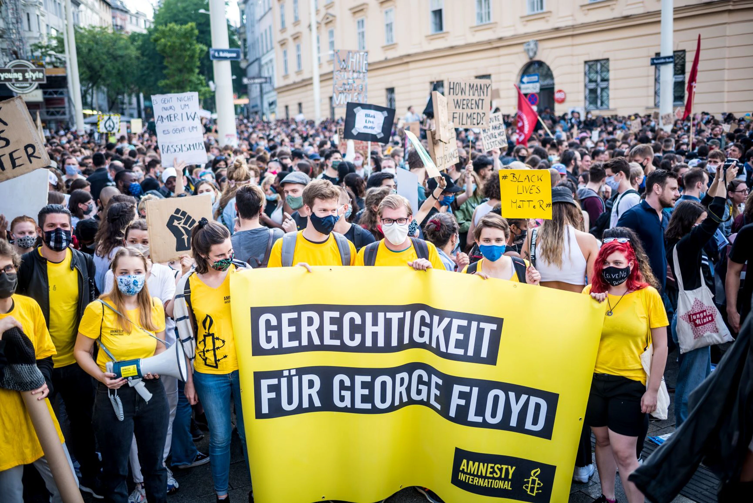 Demo Amnesty Aktivistinnen C Christopher Glanzl Amnesty International