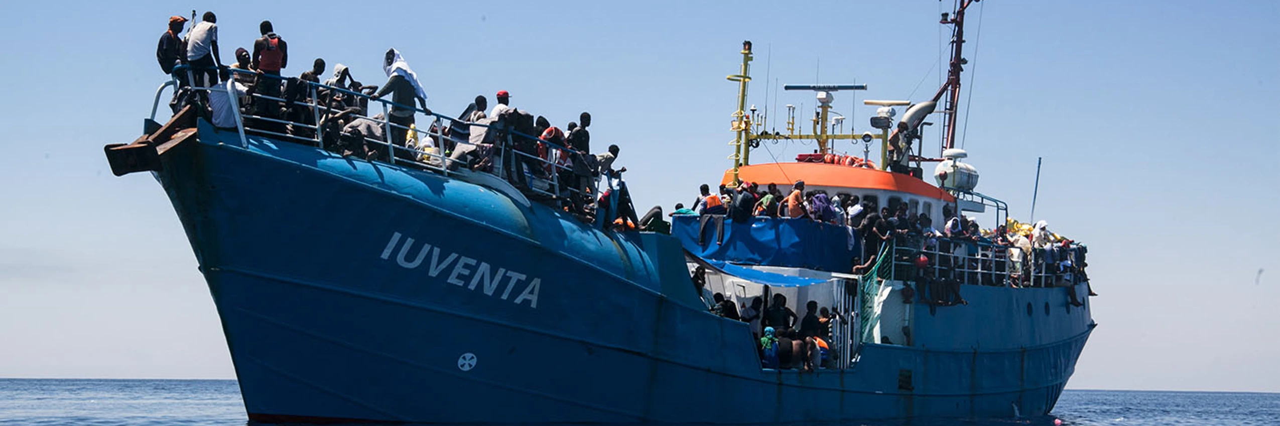 © Iuventa mit Geretteten an Bord