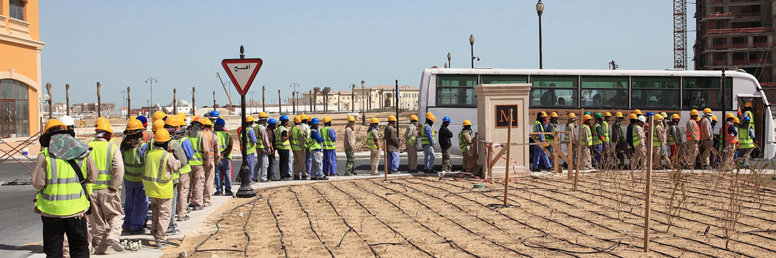 © Gamma-Rapho via Getty Images / Arbeitsmigranten in Katar