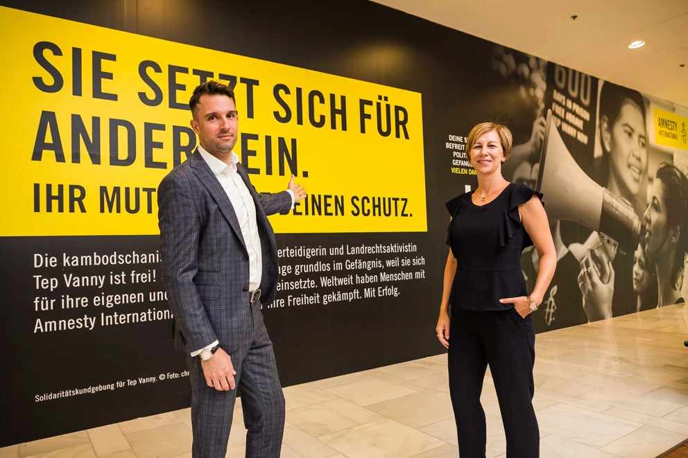 Amnesty Spendenwand SCS Tep Vanny Kambodscha Anne Schlack Und Tomas Urbanovsky C Philipplipiarski 8450