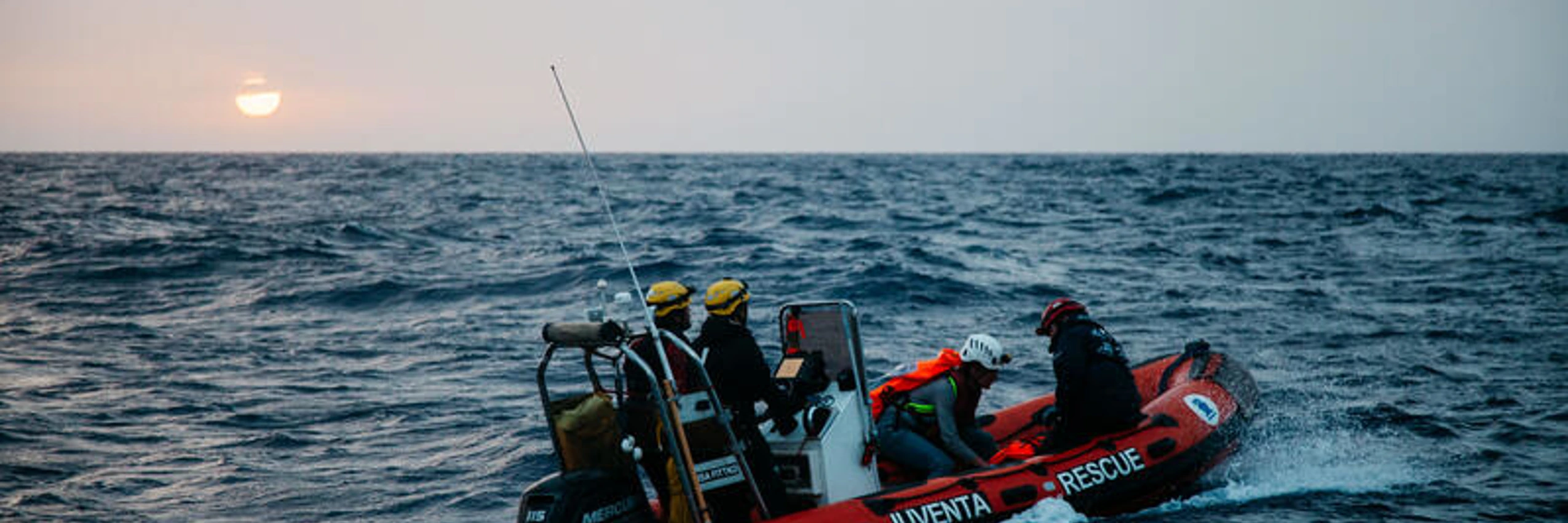 © Das Rettungsboot Lisa Fittko, der Iuventa während einer Rettungsoperation am 7. Mai 2017   Moritz Richter