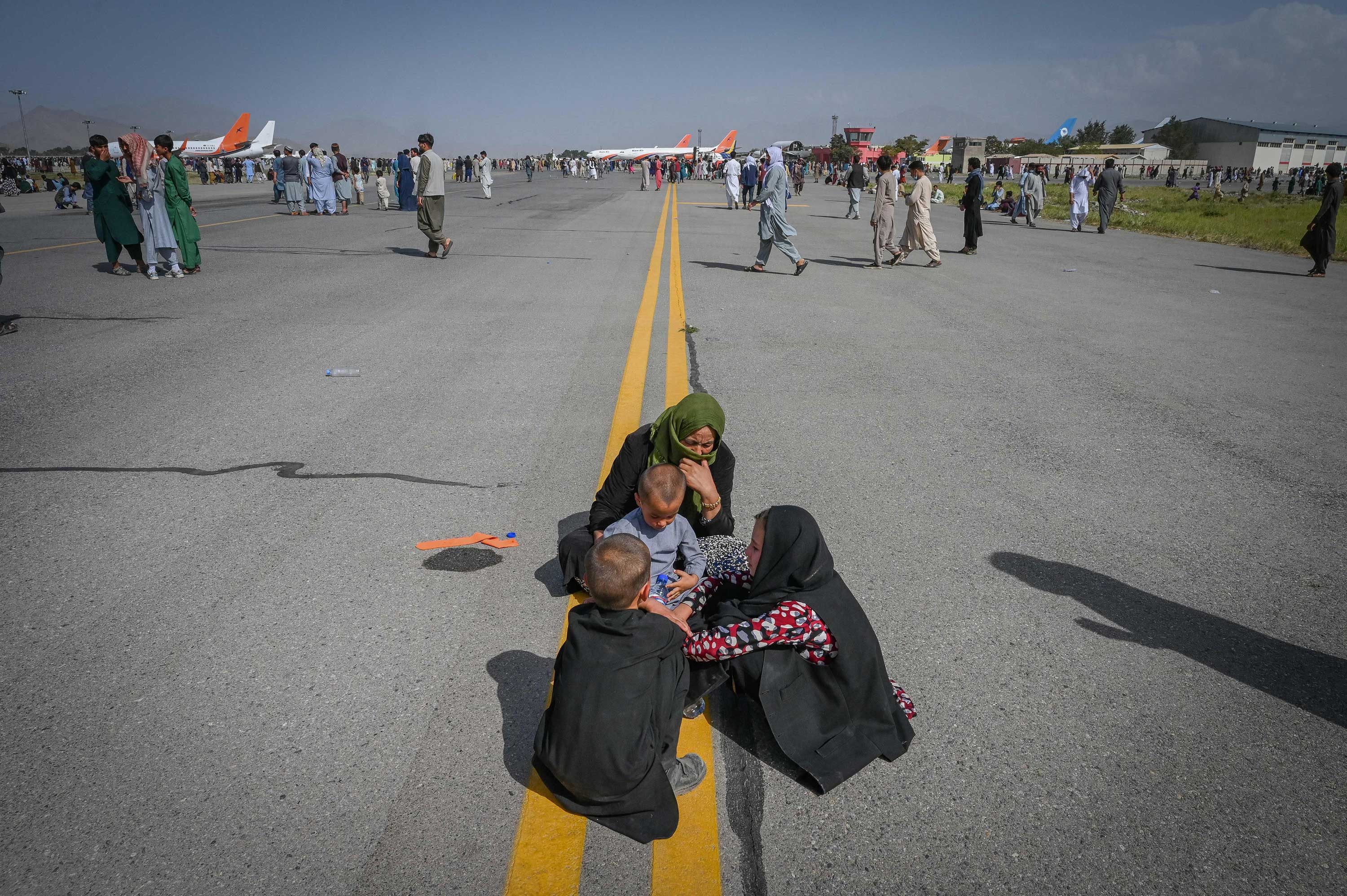 ARCHIVIERT_afghanistan kabul flughafen airport talibanflucht-278854-c-AFP via Getty Images-25-09-21