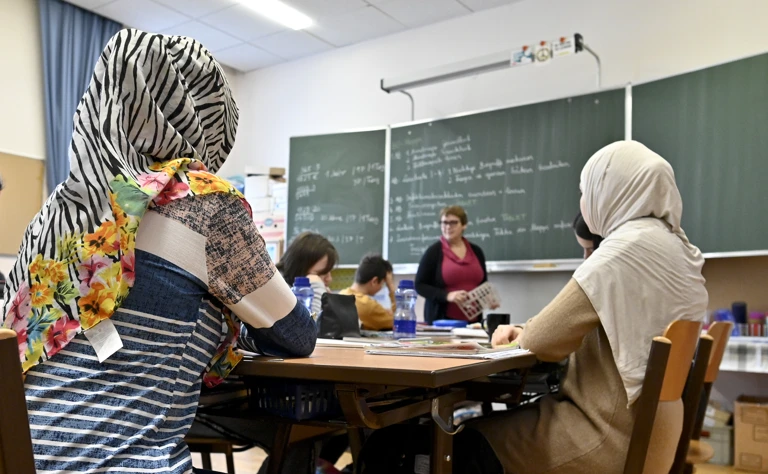 Das Kopftuchverbot stellt einen einseitigen und diskriminierenden Eingriff dar, da es gezielt muslimische Mädchen betrifft. @ Herbert Neubauer / APA Picturedesk