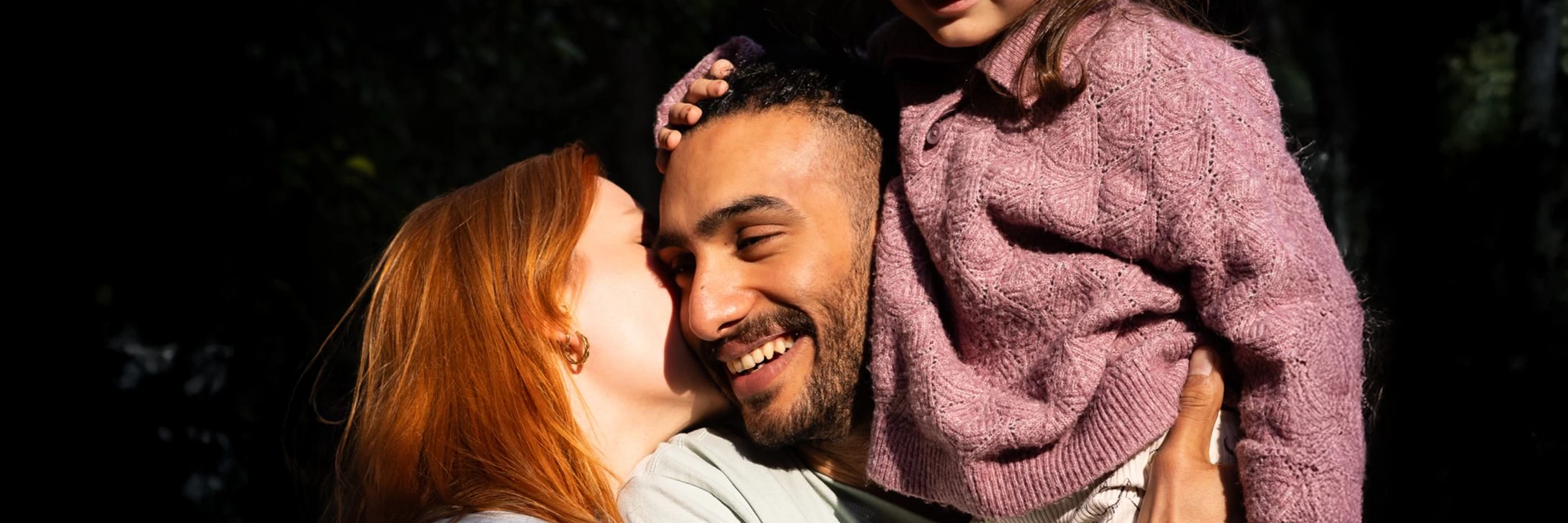 Elena, Amina und Badr nach seiner Freilassung © privat