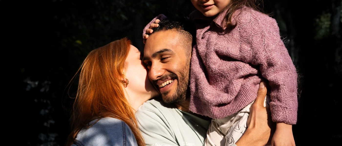 Elena, Amina und Badr nach seiner Freilassung © privat