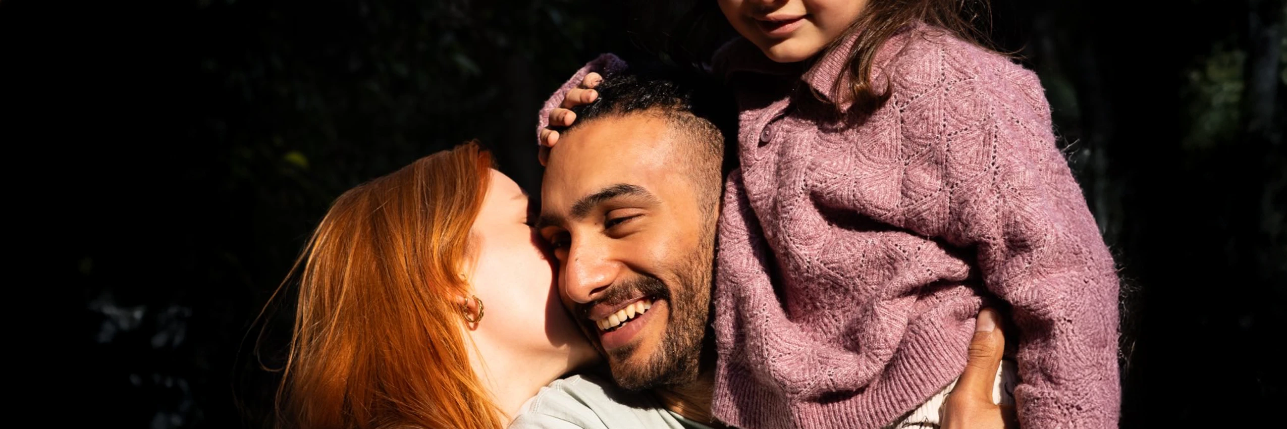 Elena, Amina und Badr nach seiner Freilassung © privat