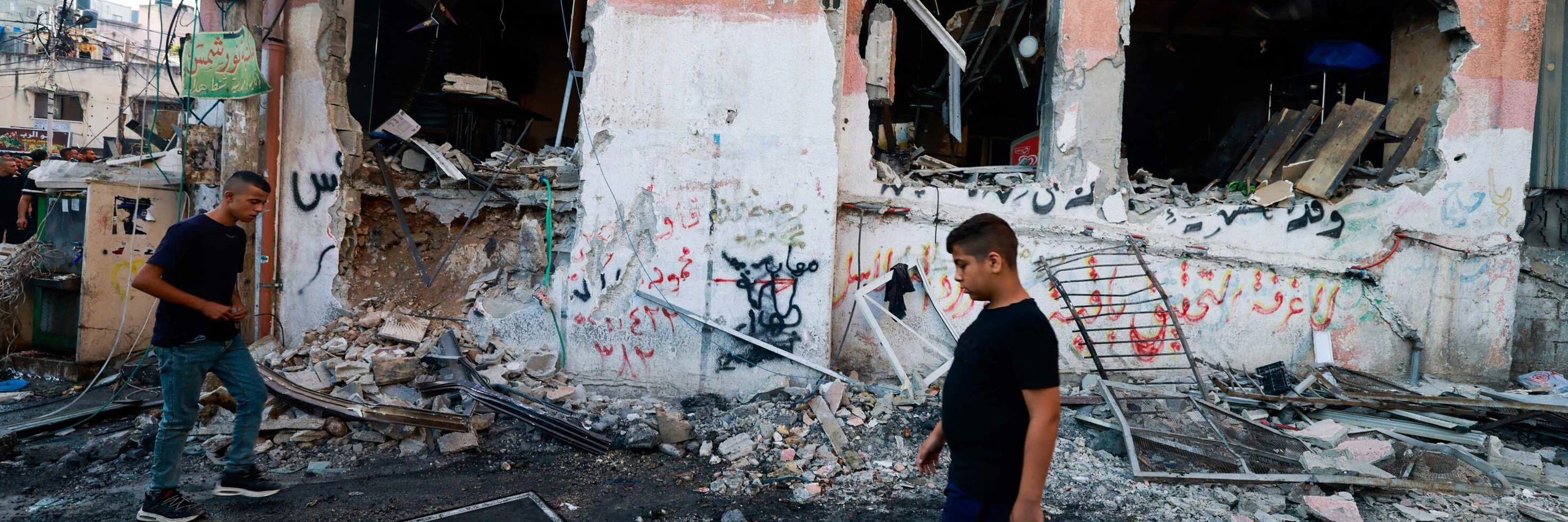 Beschädigte Gebäude im Flüchtlingslager Nur Shams in der Stadt Tulkarm im Westjordanland. © Jaafar ASHTIYEH AFP Photo By JAAFAR ASHTIYEH AFP Via Getty Images