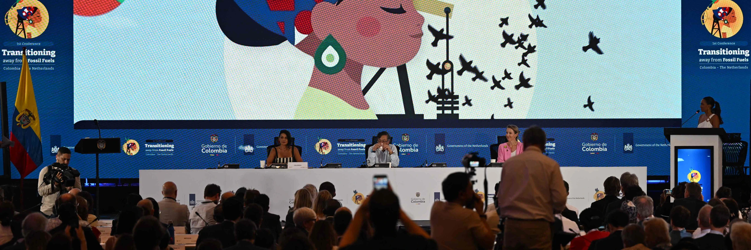 In Santa Marta fand die „Transitioning Away from Fossil Fuels”-Konferenz erstmals statt © APA-Images / AFP / RAUL ARBOLEDA