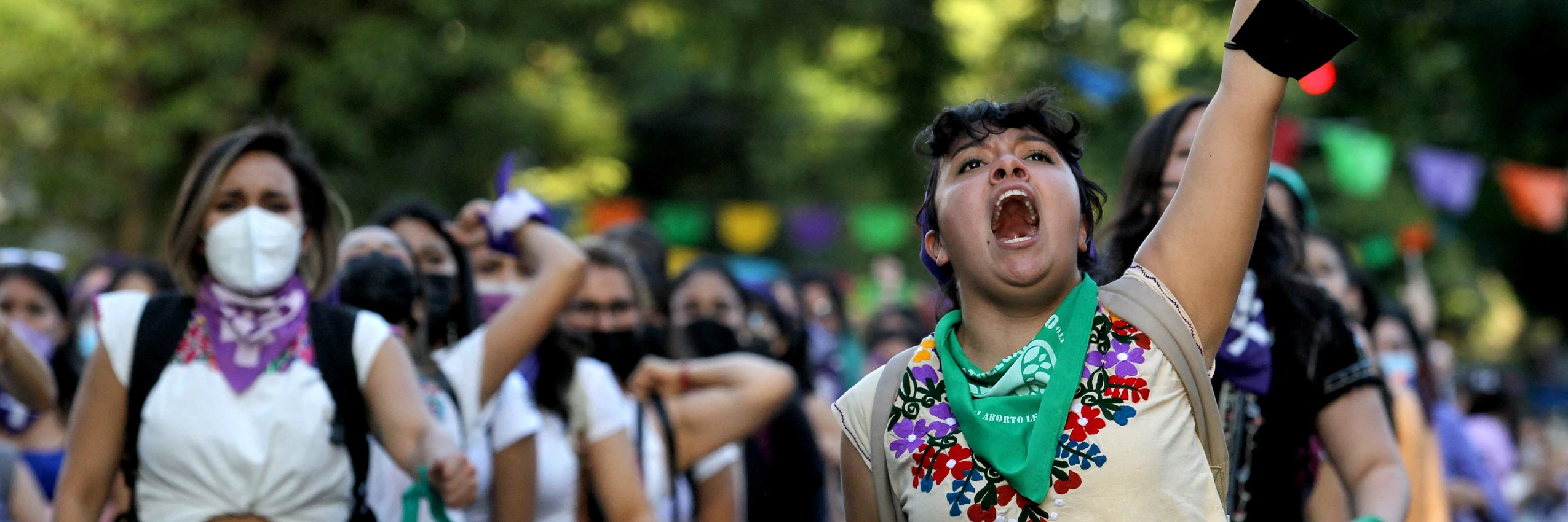 Frauen nehmen an einer Demonstration zum Feministischen Kampftag in Guadalajara, Mexiko, am 8. März 2022 teil. © APA-Images / AFP / Ulises Ruiz