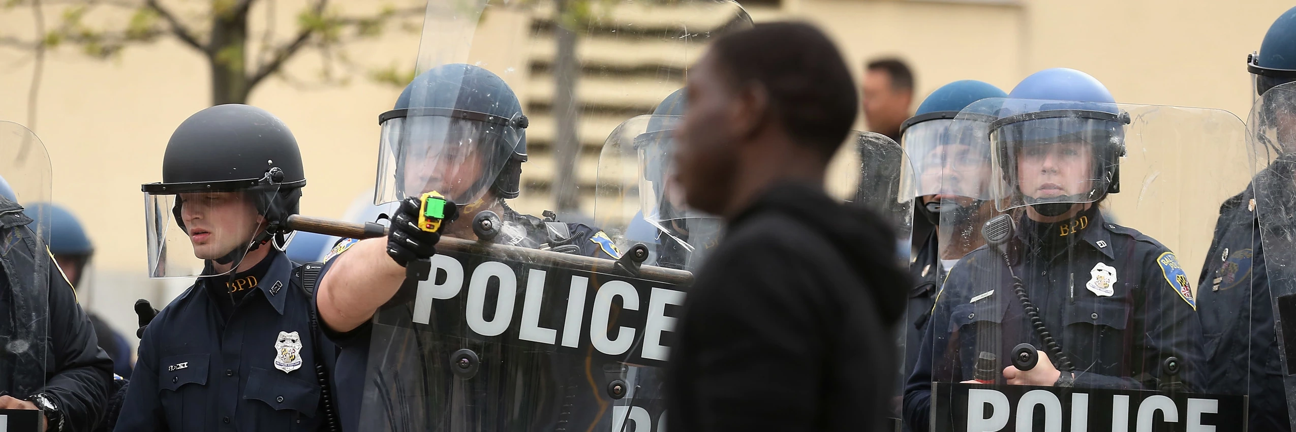Proteste in Baltimore nach der Beerdigung eines in Polizeigewahrsam verstorbenen Mannes. © 2015 Getty Images