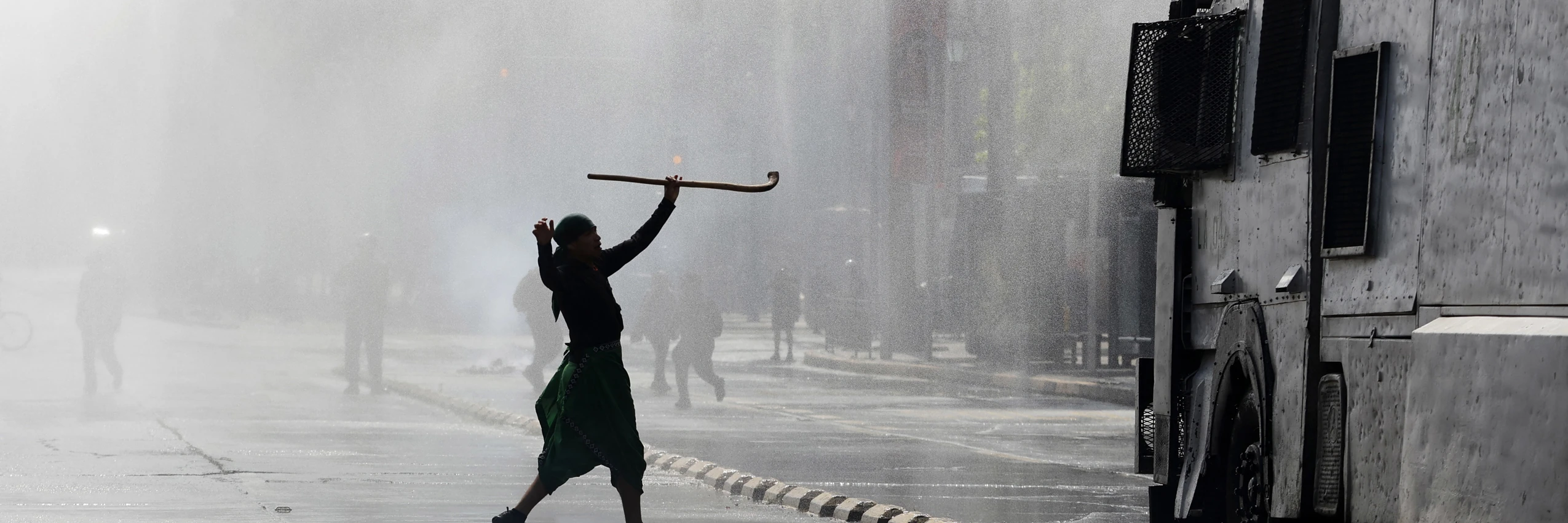 Chile: Ein Demonstrant beim Marsch für den Widerstand der Mapuche und aller indigenen Völker. © Javier Torres, AFP Via Getty Images