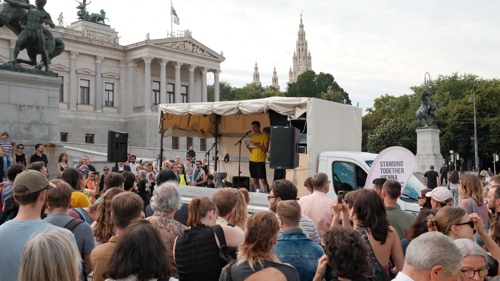 Kundgebung für ein Ende des Genozids in Gaza vor dem Parlament in Wien, 5. August 2025 © Anna Schmelzer/Amnesty International