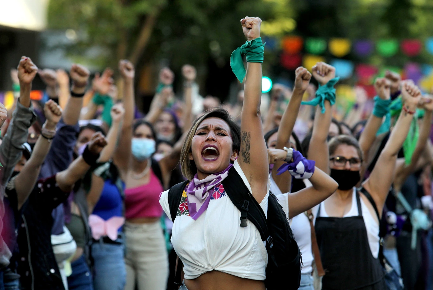 Frauen nehmen an einer Demonstration zum Feministischen Kampftag in Guadalajara, Mexiko, am 8. März 2022 teil. © AFP via Getty Images